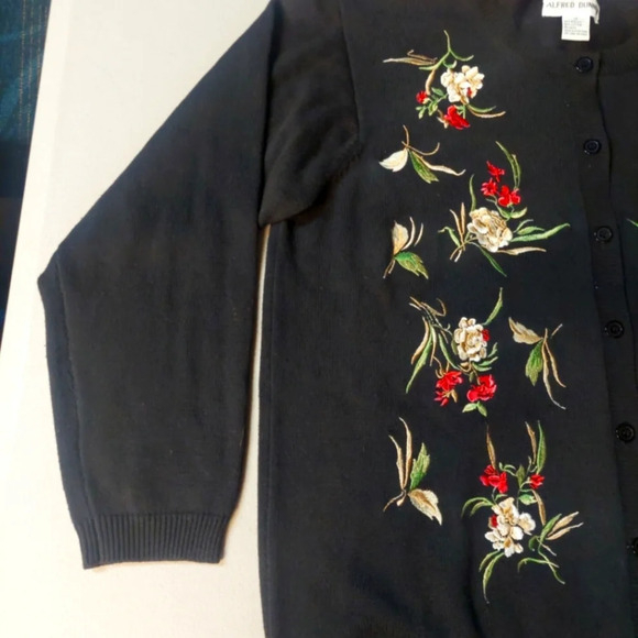 Vintage Alfred Dunner Black cardigan floral embroidery Cabincore - Picture 3 of 9